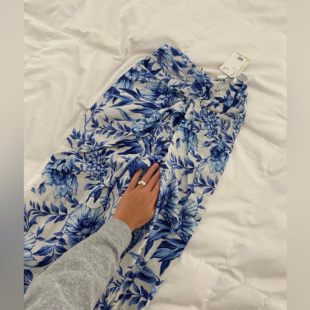 Linen blend midi skirt with slit